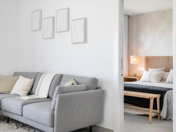 New apartments for sale in Gran Alacant with Mediterranean sea views.